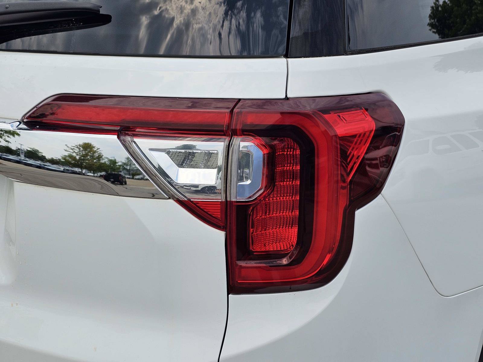 Used 2021 Summit White GMC SLT image 9