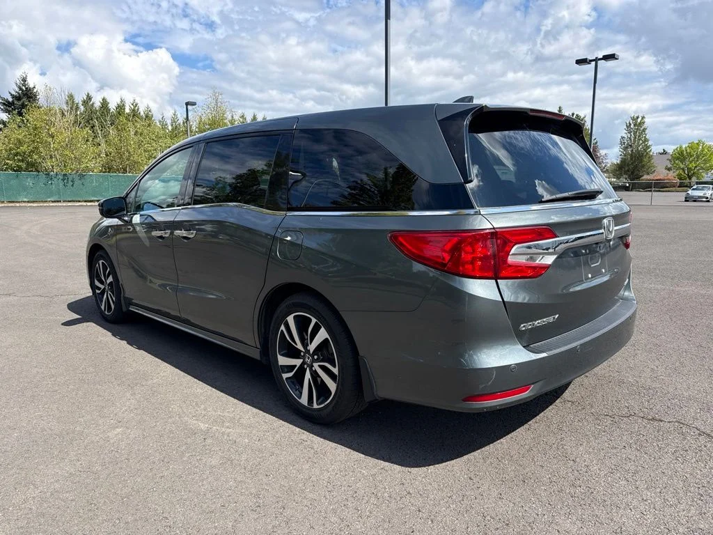 Used 2018 Forest Mist Metallic Honda Elite image 5