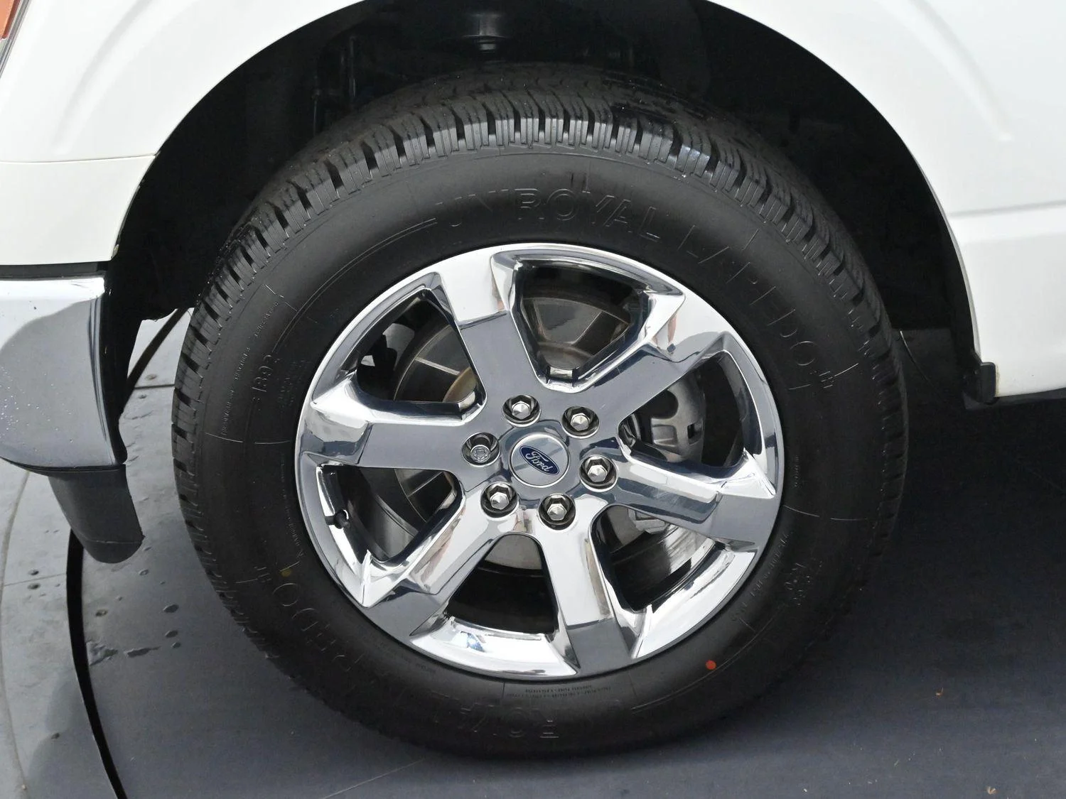 Used 2022 Star White Metallic Tri-Coat Ford LARIAT image 38