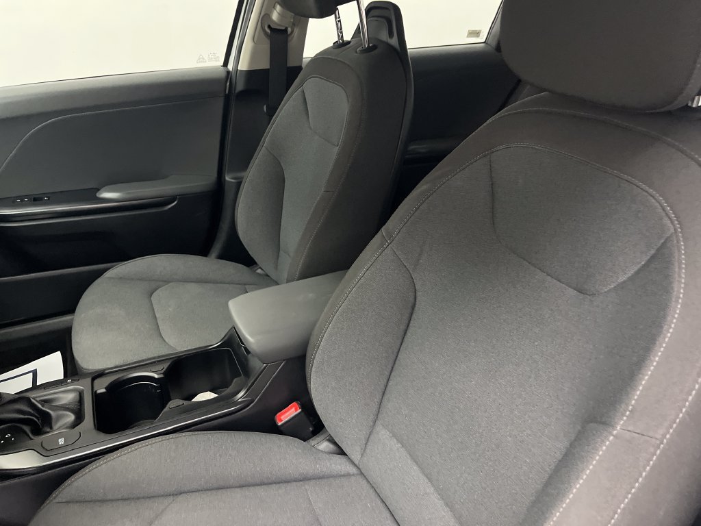 Used 2025 White Kia LX image 20