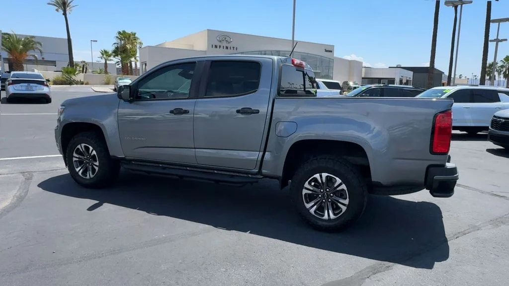 Used 2022 Gray Chevrolet Z71 image 7