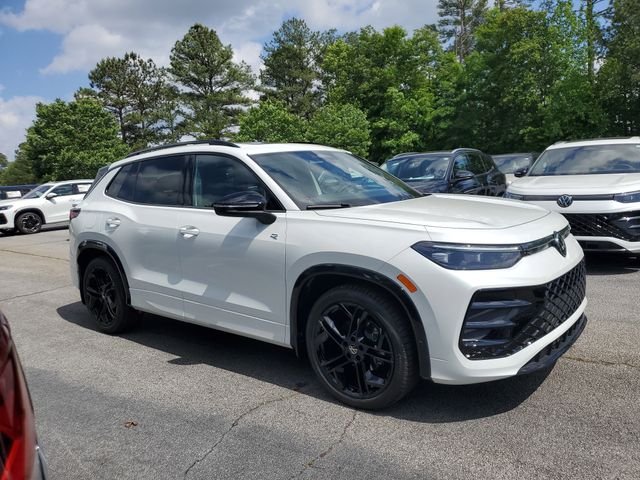 New 2026 White Volkswagen 2.0T SE R-Line Black image 3