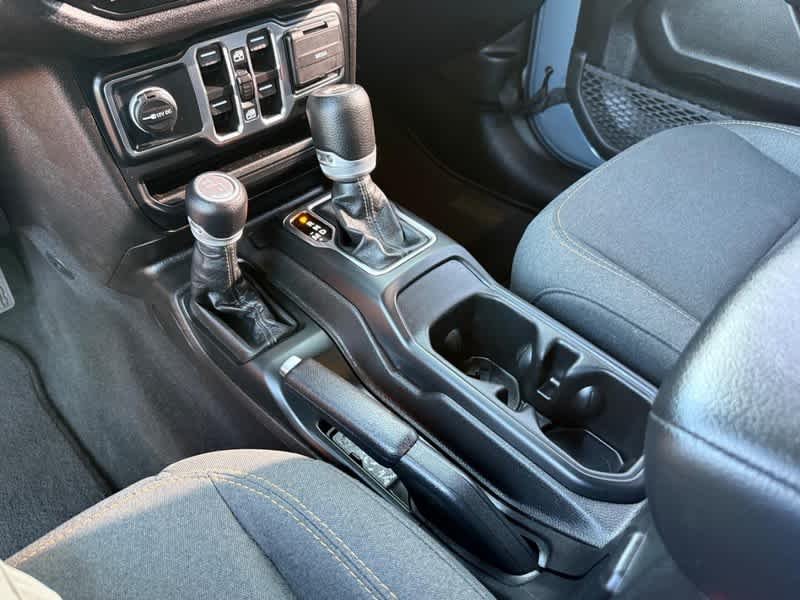 Used 2024 Anvil Clear Coat Jeep Sport S image 21