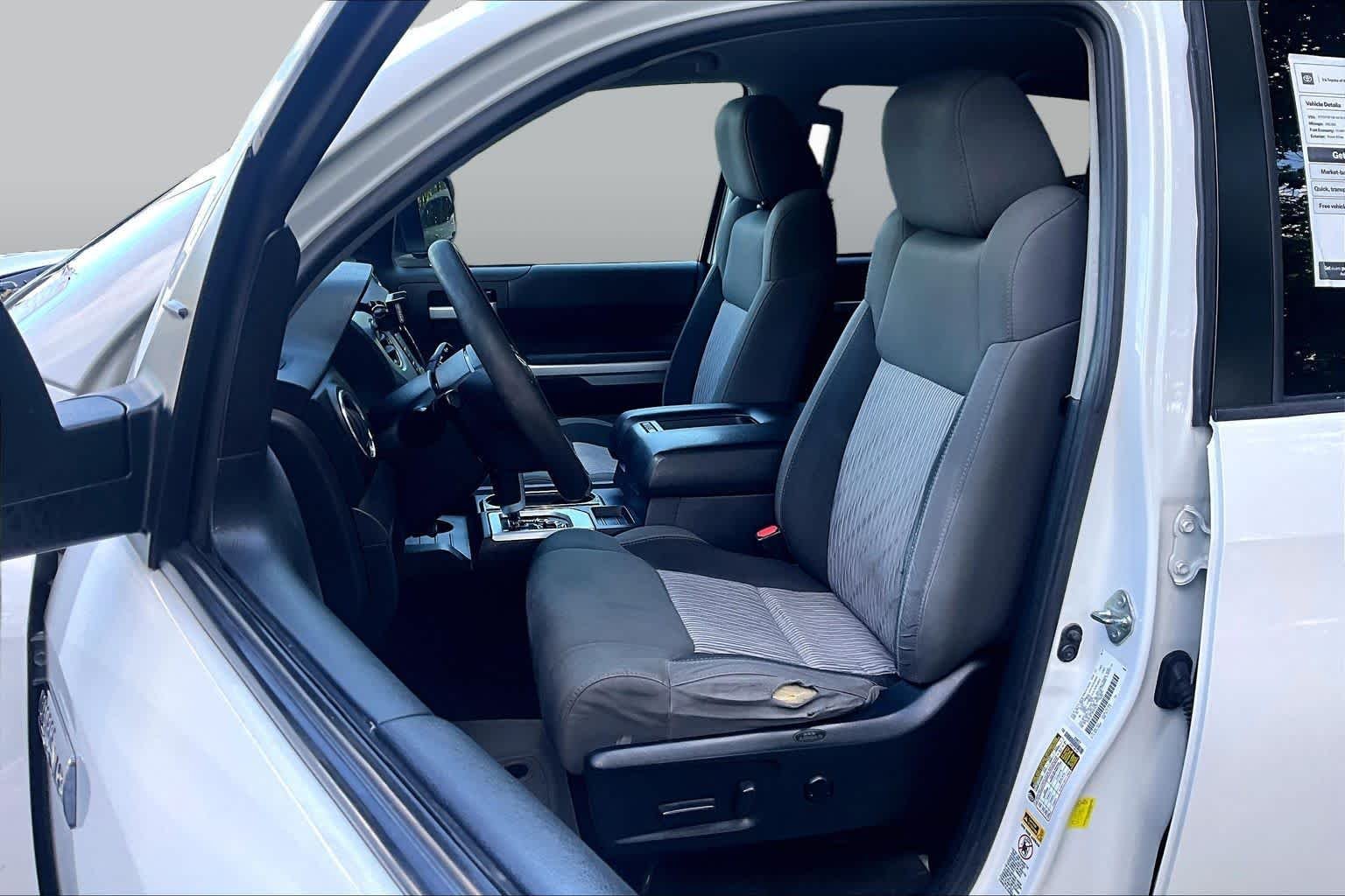 Used 2015 Super White Toyota SR5 image 8