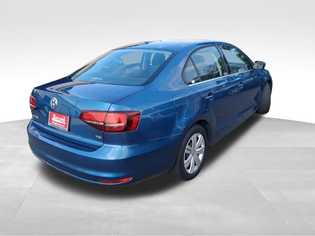 Used 2017 Blue Volkswagen 1.4T S image 4
