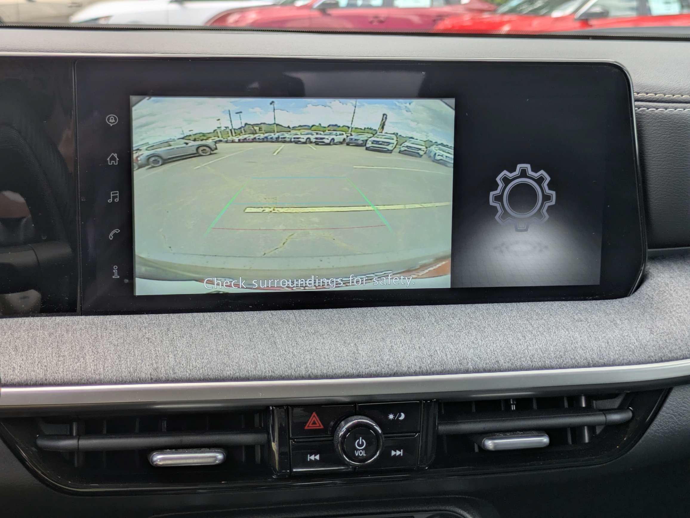 Used 2025 Brown Nissan SV image 17