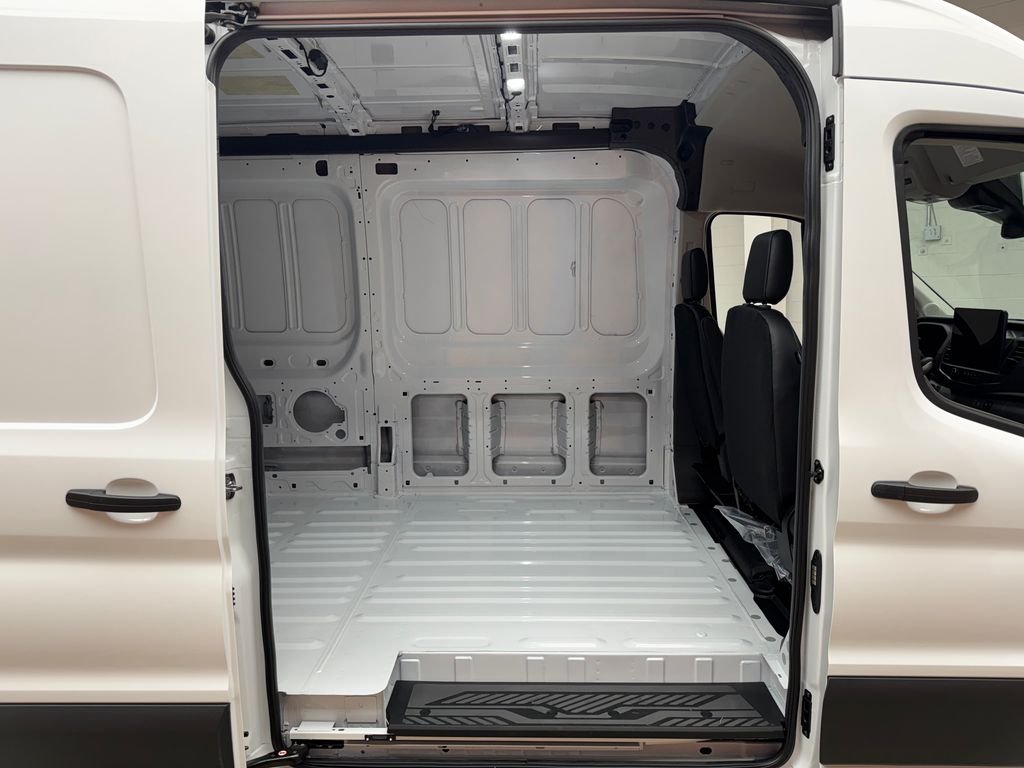 New 2026 White Ford Base image 29