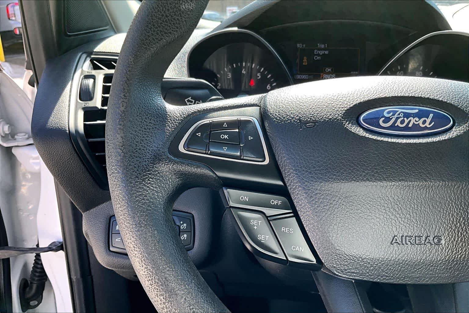 Used 2017 Oxford White Ford SE image 22