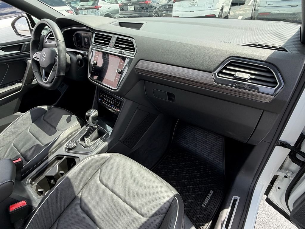 Used 2022 White Volkswagen 2.0T SEL R-Line image 19
