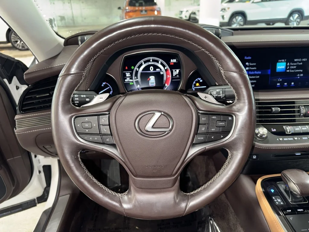 Used 2019 White Lexus 500 Base image 21