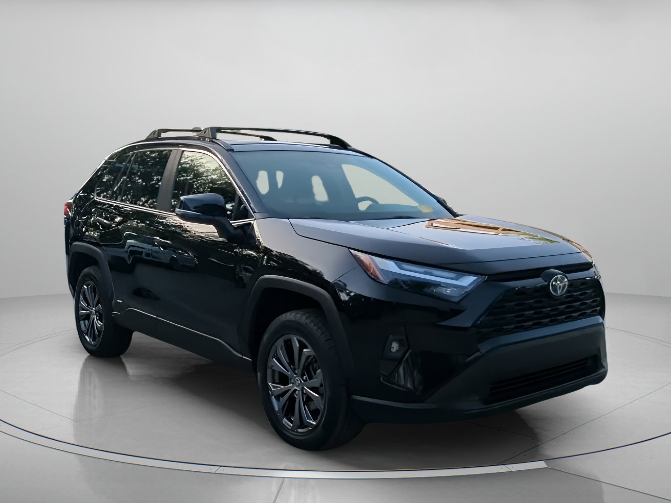 Used 2023 Midnight Black Metallic Toyota Hybrid XLE Premium image 2