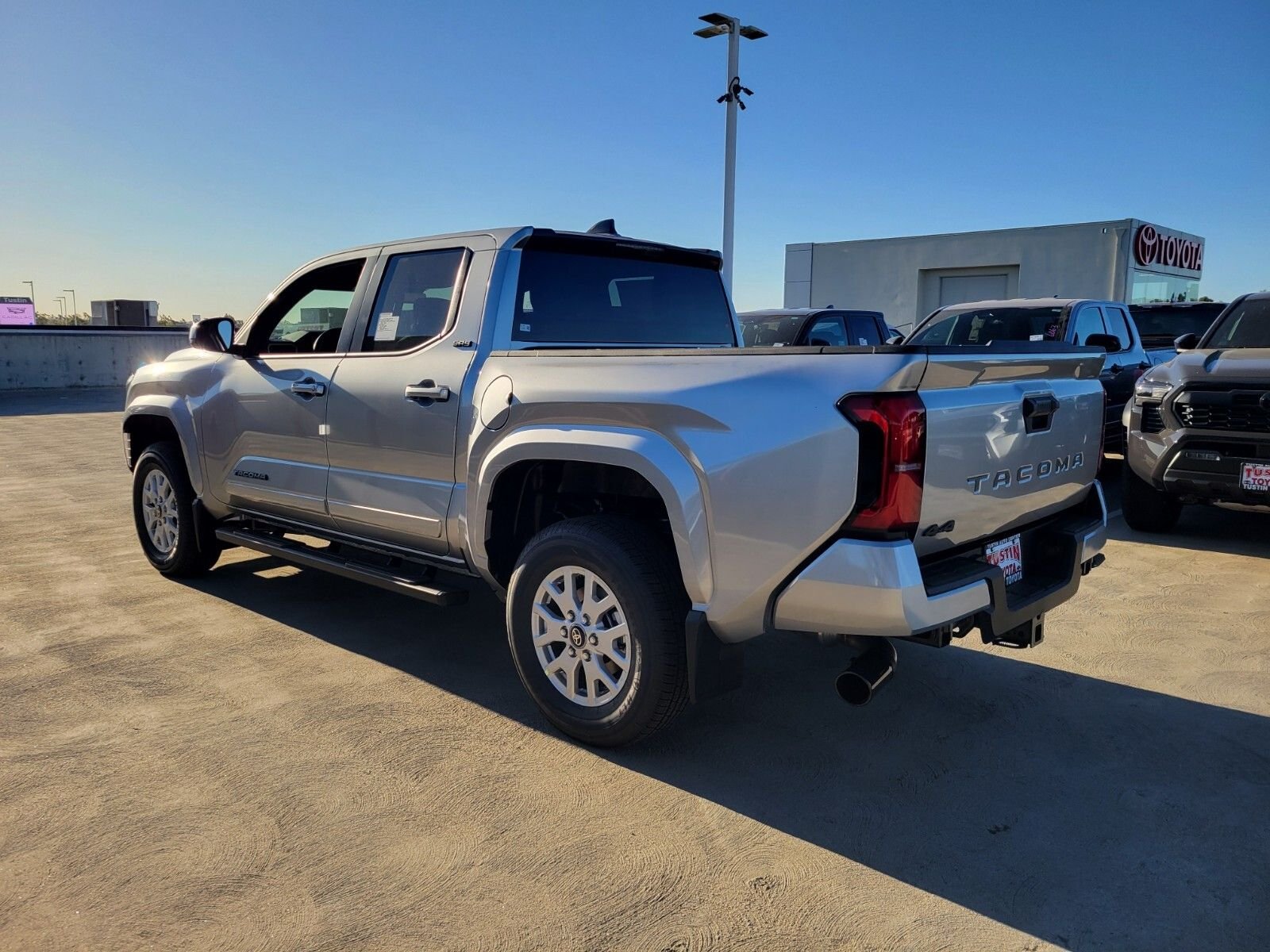 2026 Toyota Tacoma SR5 - Photo 5
