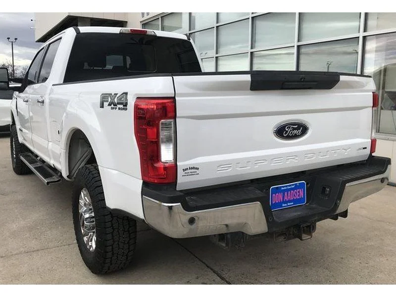 Used 2017 Oxford White Ford Lariat image 23