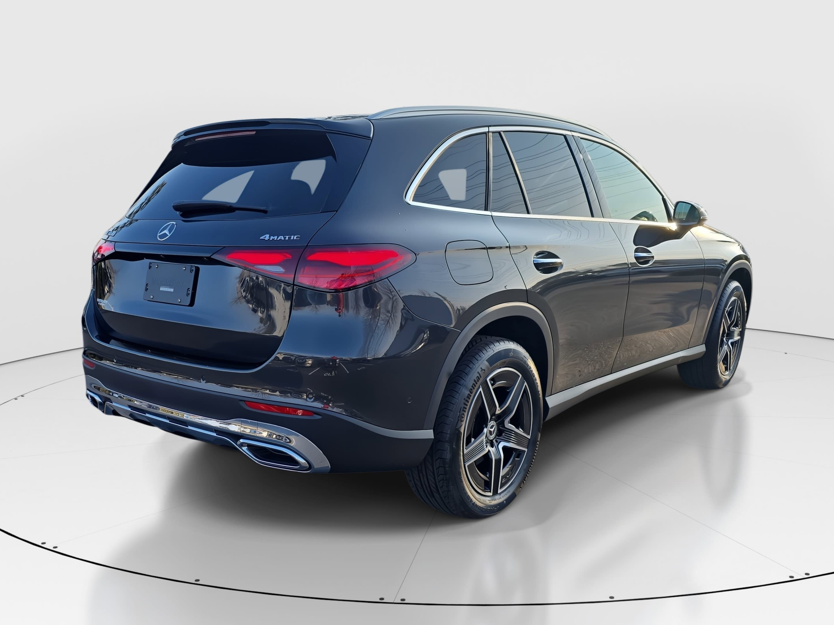 New 2026 Graphite Grey Metallic Mercedes-Benz GLC300 image 5