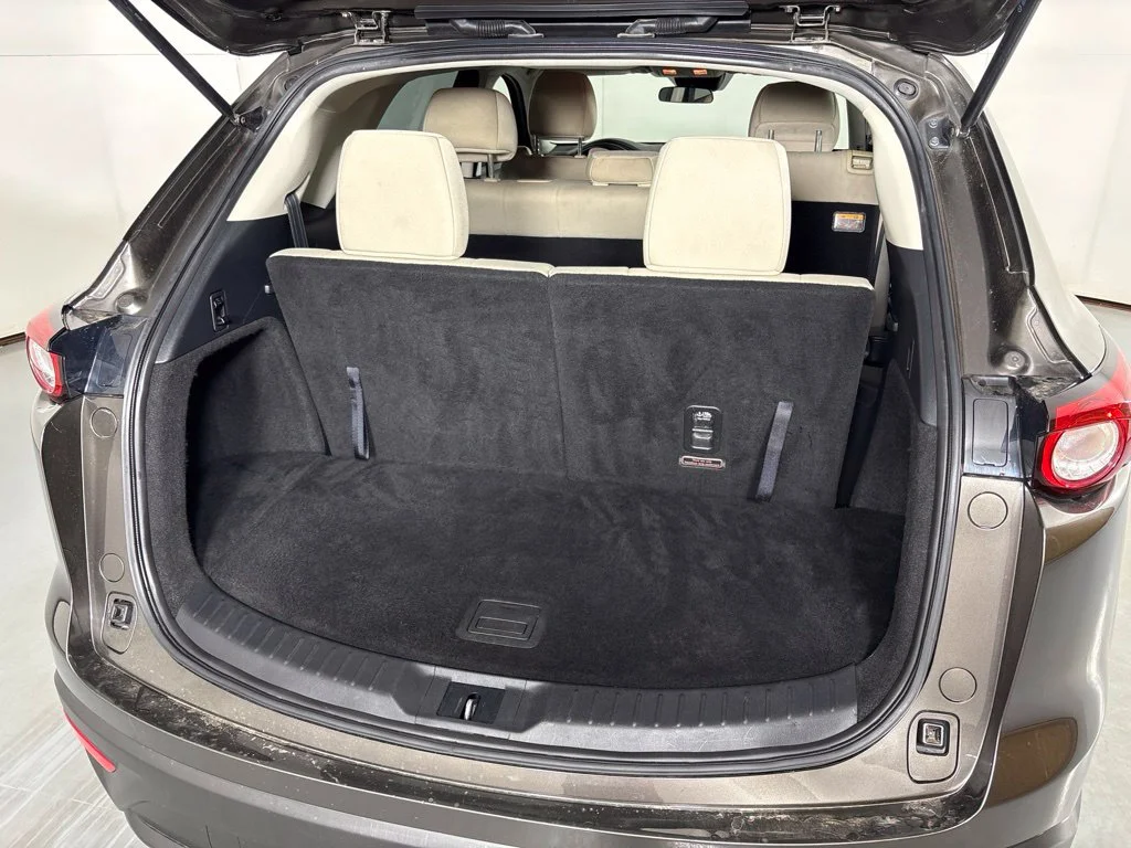 Used 2018 Silver Mazda Sport image 18