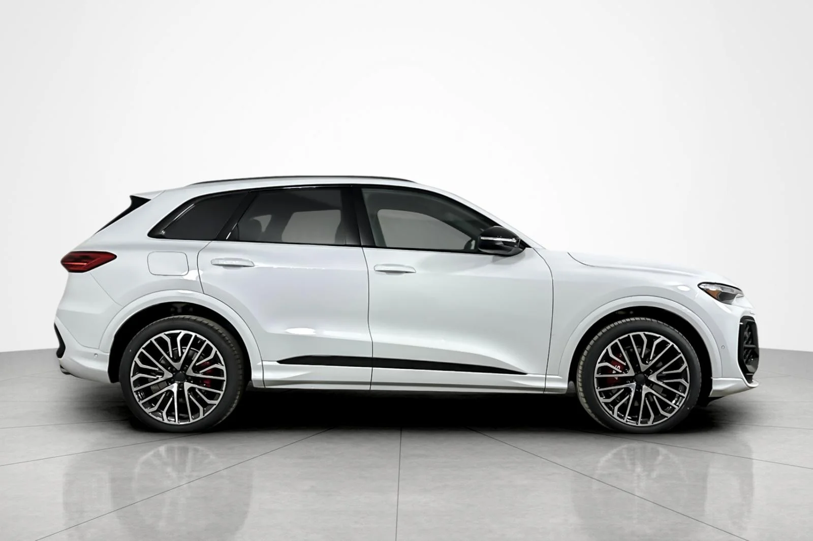 New 2026 Glacier White Metallic Audi Premium Plus 3.0 TFSI quattro image 7
