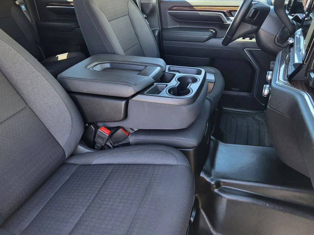 Used 2024 Summit White GMC SLE image 11