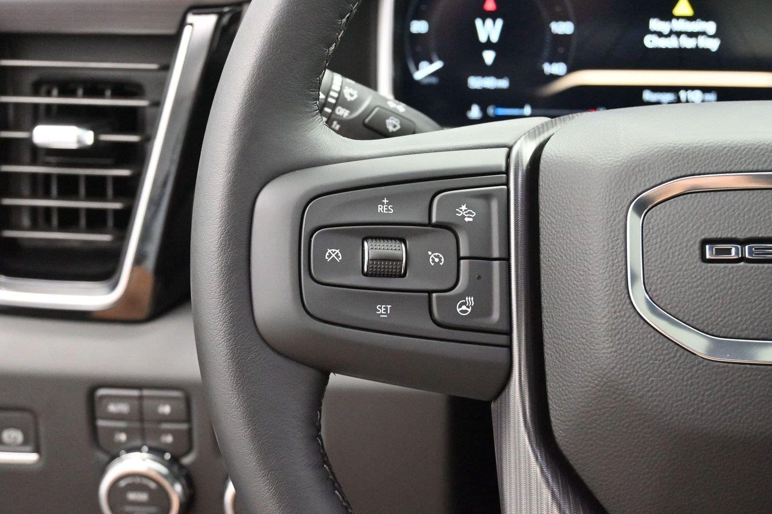 Used 2026 Glacier White Tricoat GMC Denali Ultimate image 18