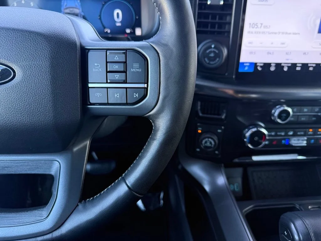 Used 2024 Gray Ford LARIAT image 17