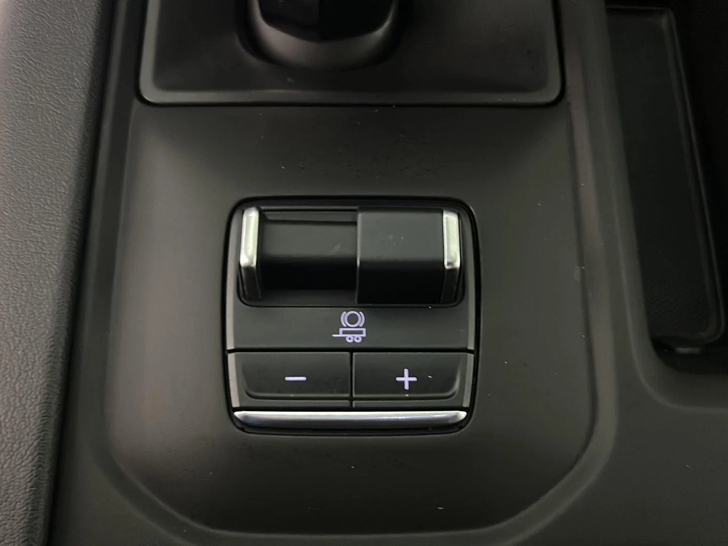 Used 2024 Sterling Metallic GMC Denali image 30