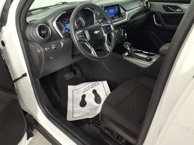 Used 2021 White Chevrolet LT image 13