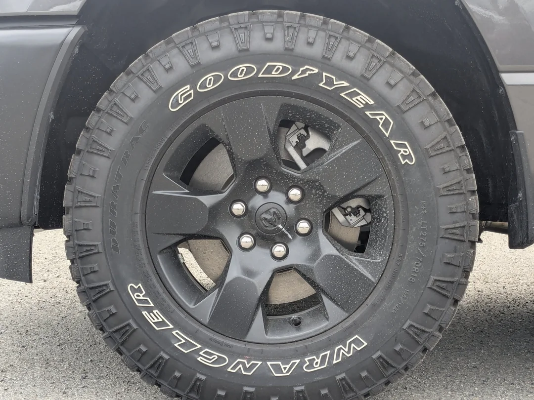New 2026 Grey RAM Warlock - - 3.0L Hurricane Twin Turbo - E-Locker Axle - 18 Blk Wheels - 400W Inverter & More! image 9