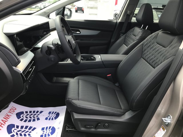 New 2026 Champagne Silver Metallic Nissan Platinum image 26