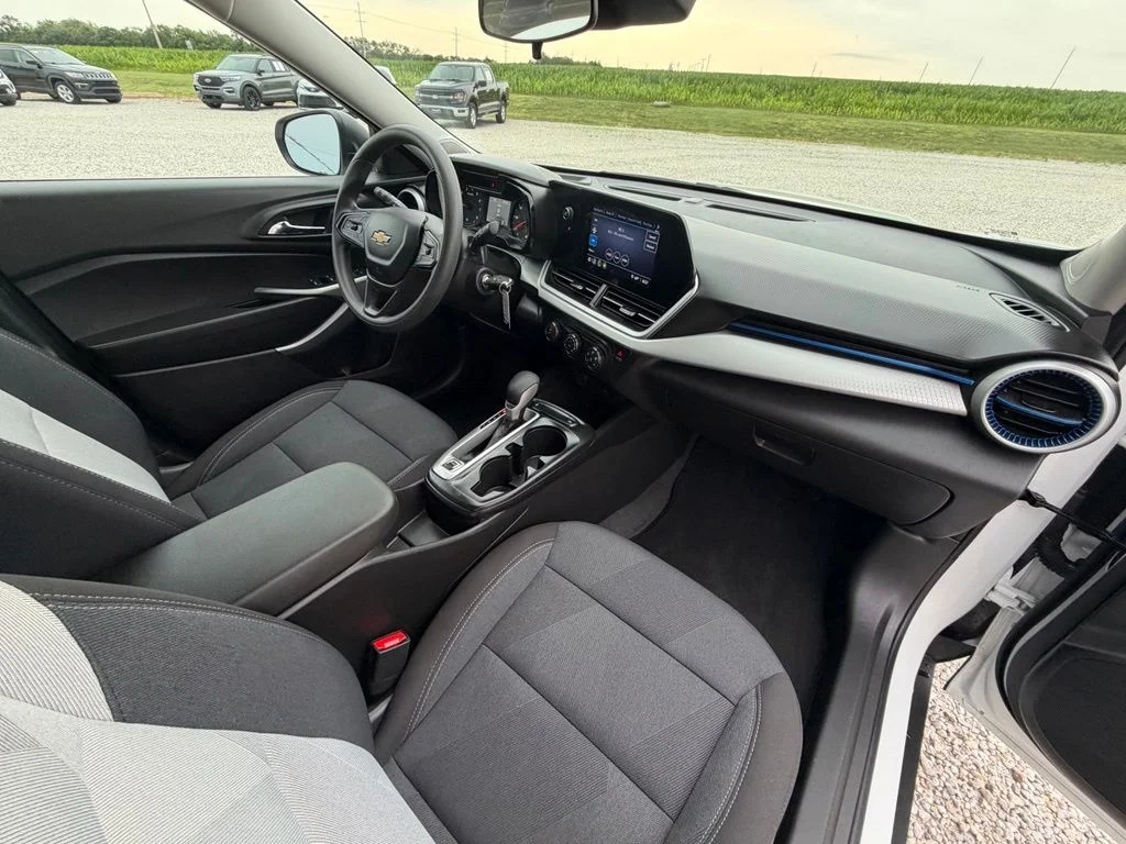 Used 2026 White Chevrolet LS image 29