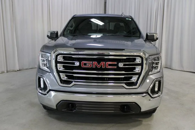Used 2022 Gray GMC SLT image 28