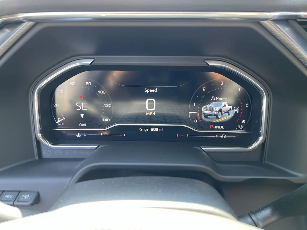 2025 GMC Sierra 3500HD Denali Ultimate - Photo 11