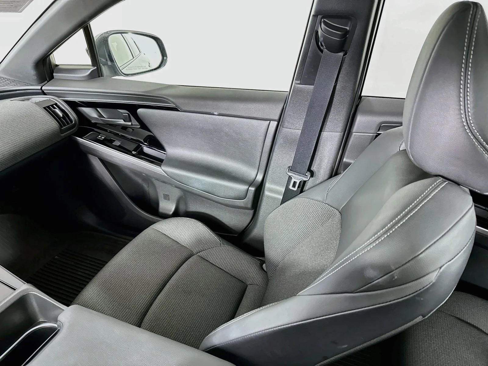 Certified Used 2023  Toyota XLE image 23