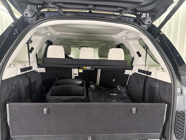 New 2026 Varesine Blue Land Rover S image 28
