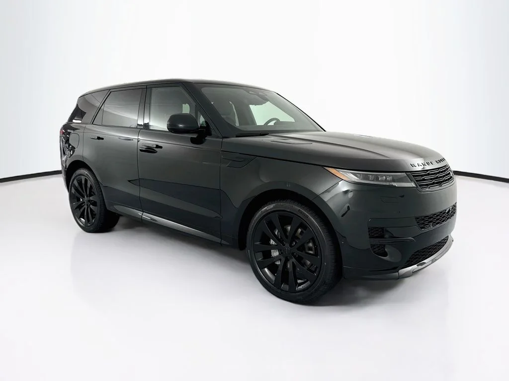 New 2027 Santorini Black Land Rover Dynamic SE image 3