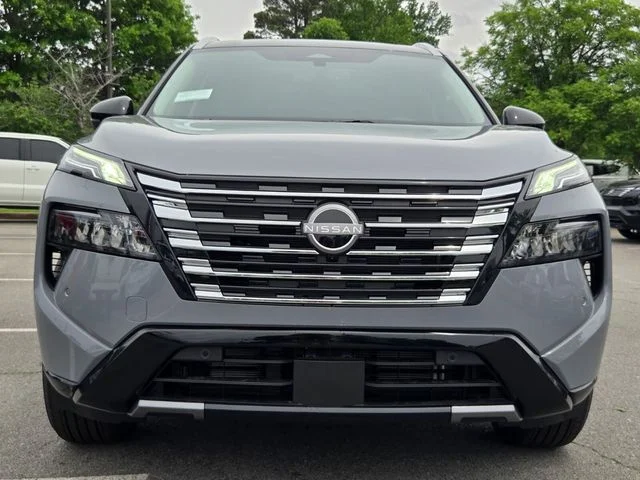 New 2026 Boulder Gray Pearl / Super Black Two-tone Nissan Platinum image 3