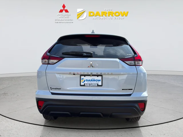 New 2026 White Mitsubishi LE image 4