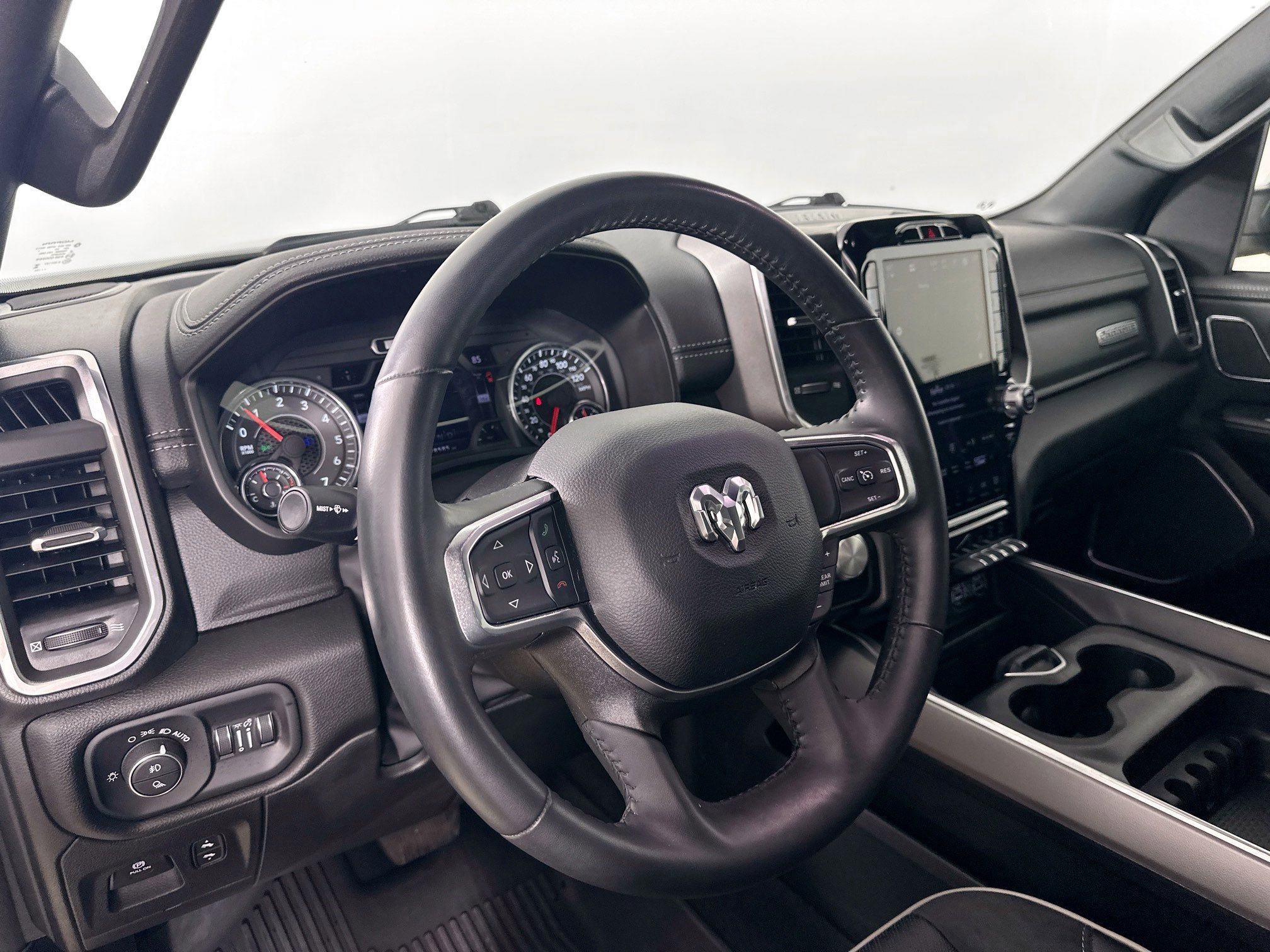 Used 2023 Granite Crystal Metallic Clearcoat Ram Laramie image 9