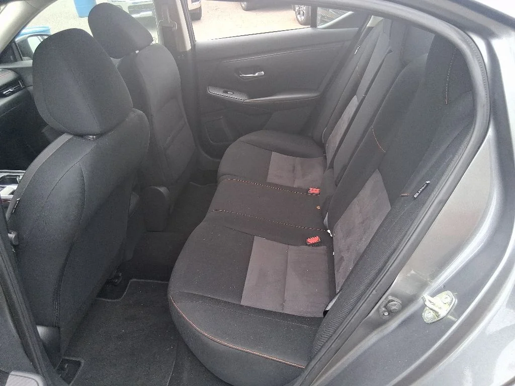 Used 2022 Gray Nissan SR image 15