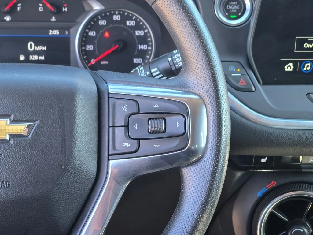 Used 2025 Black Chevrolet LT image 27