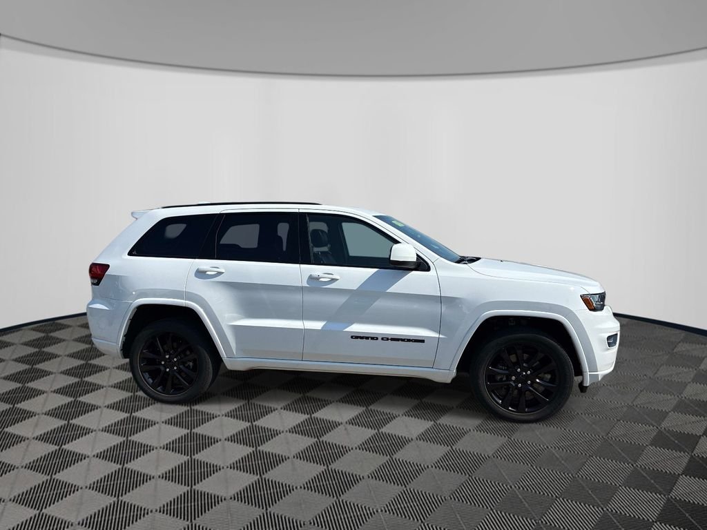 Used 2021 White Jeep Laredo X image 8