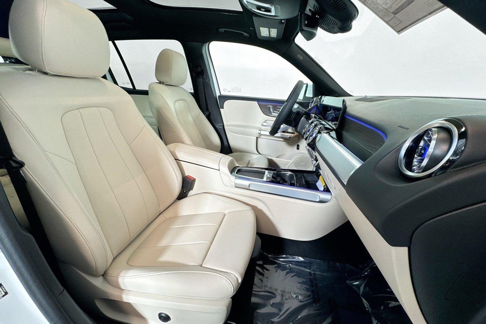 New 2026 Polar White Mercedes-Benz GLB 250 image 26