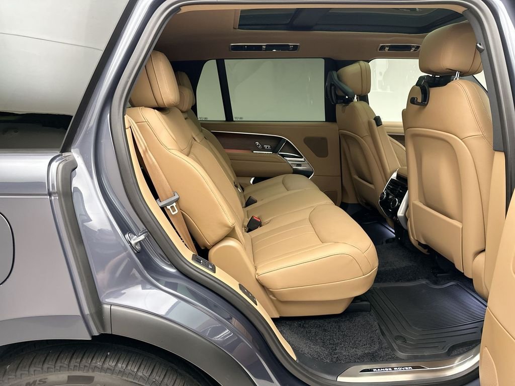 New 2026 Varesine Blue Metallic Land Rover SE image 7