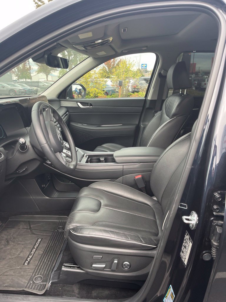 Used 2024 White Hyundai Limited image 6