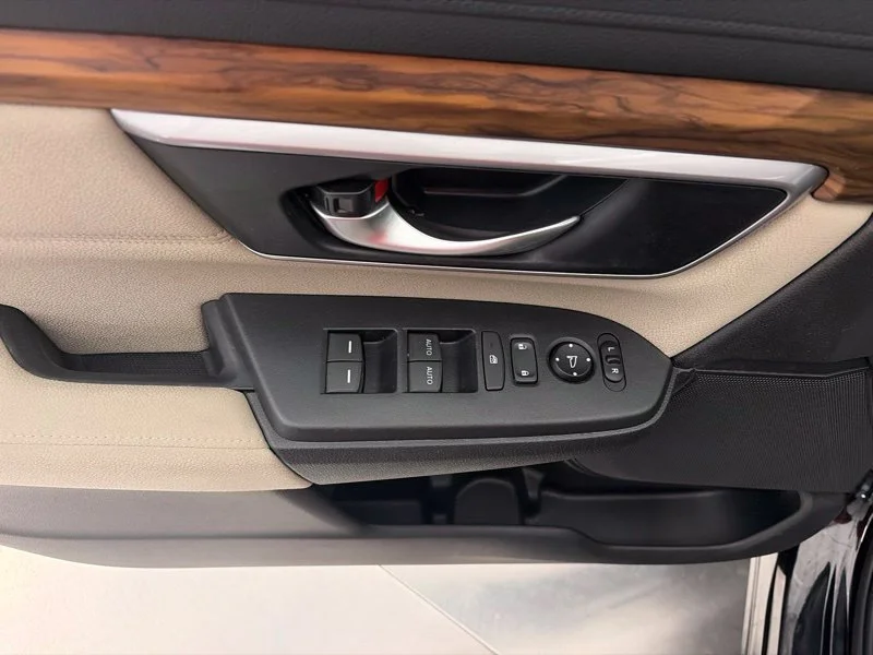 Used 2018  Honda EX image 21
