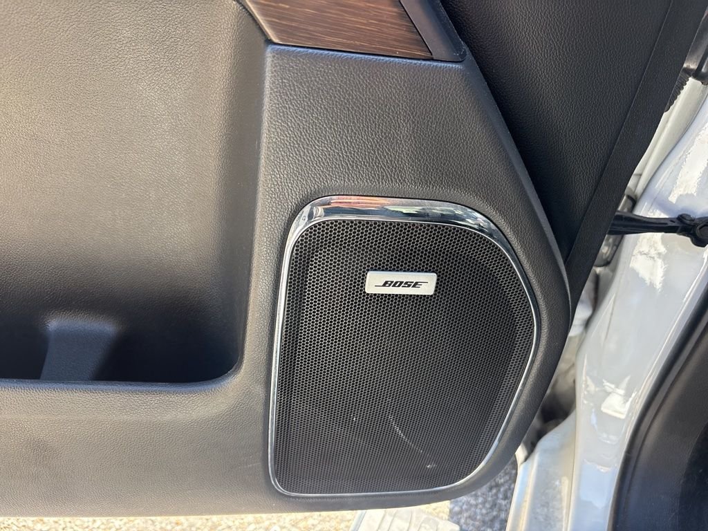 Used 2018 White GMC Denali image 17