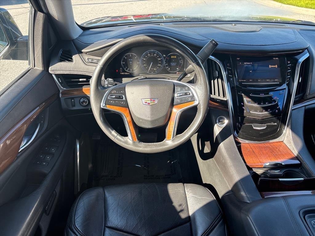 2015 Cadillac Escalade Luxury - Photo 3