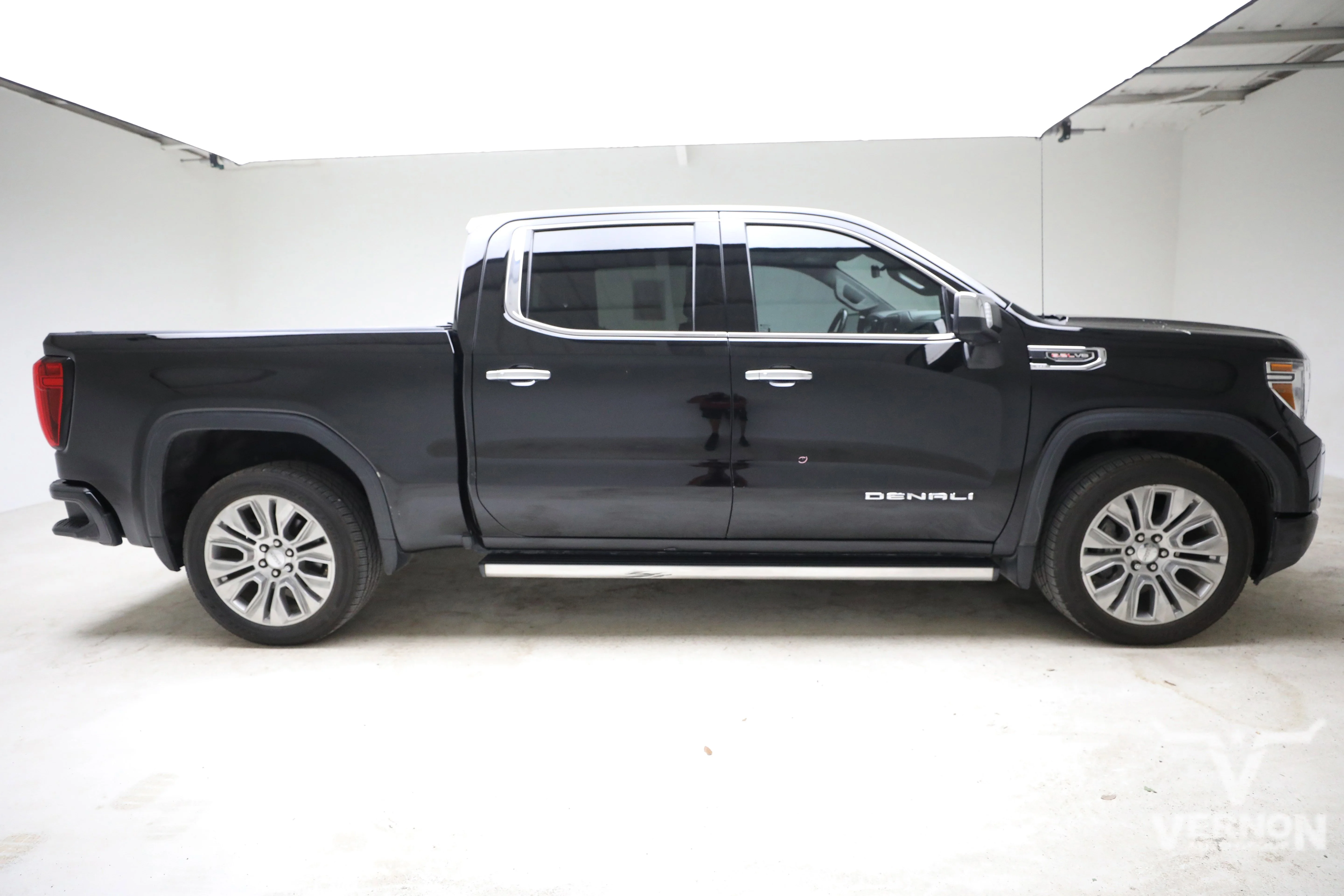 Pre-Owned 2023 GMC Sierra 1500 SLT Texas Edition Crew Cab 4x4 X31