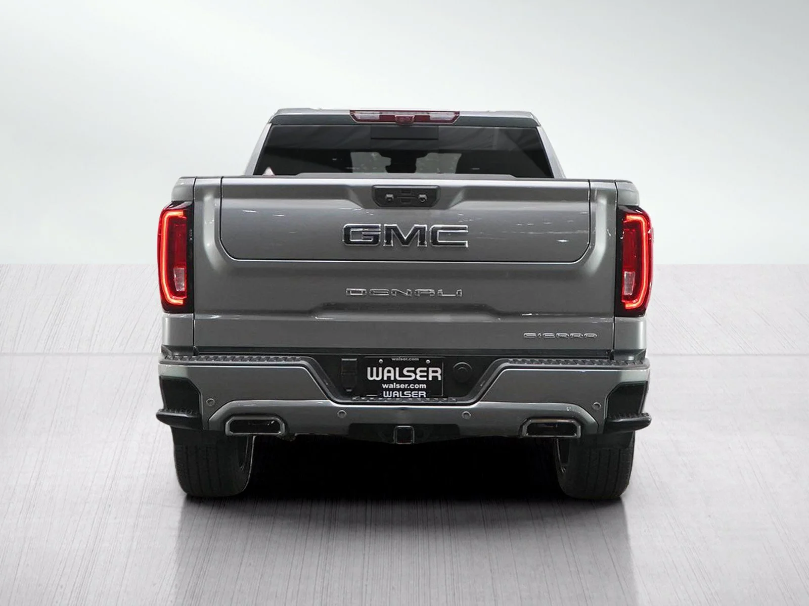 Used 2025 Sterling Metallic GMC Denali Ultimate image 4