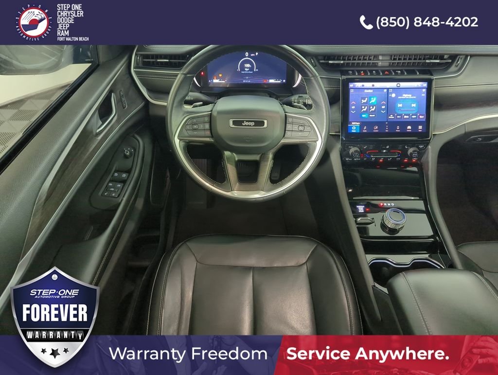 Used 2022 Gray Jeep Limited image 13