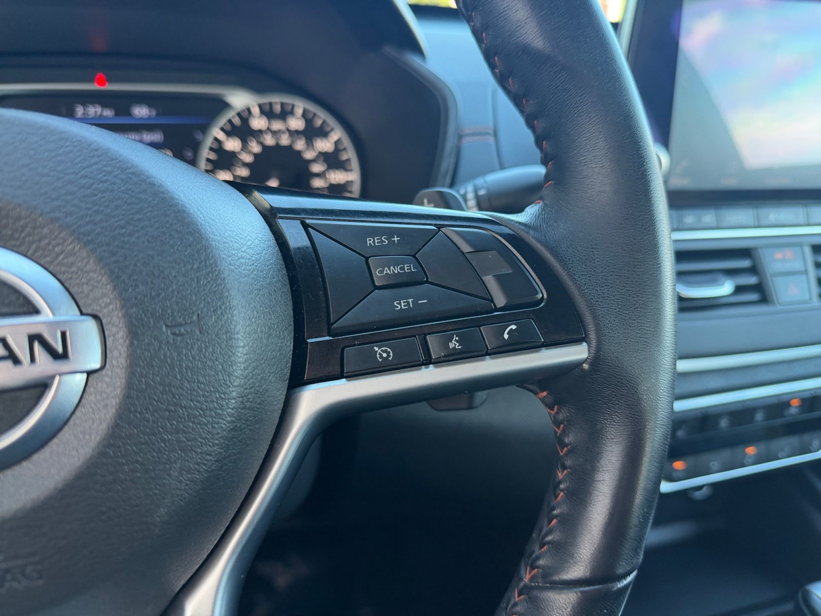 Used 2020 Deep Blue Pearl Nissan 2.5 SR image 12