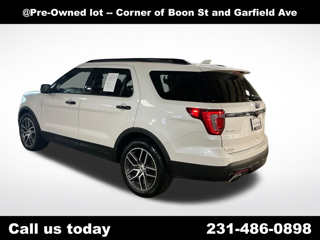 Used 2016 White Ford Sport image 3